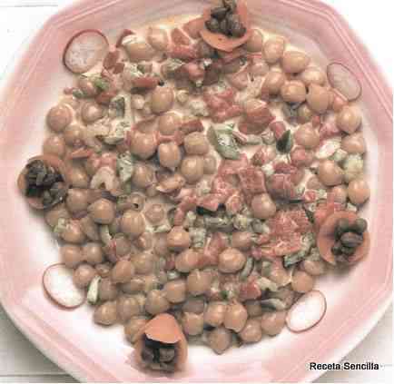 Ensalada de garbanzos y pimientos