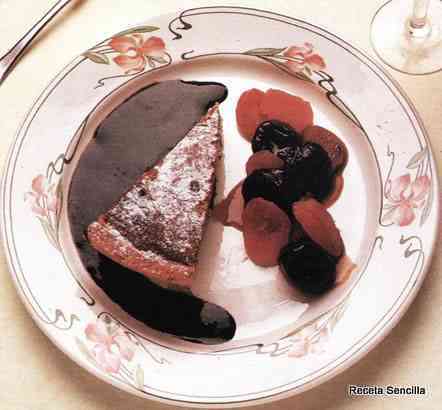 Tarta de albaricoque, ciruelas y manzana